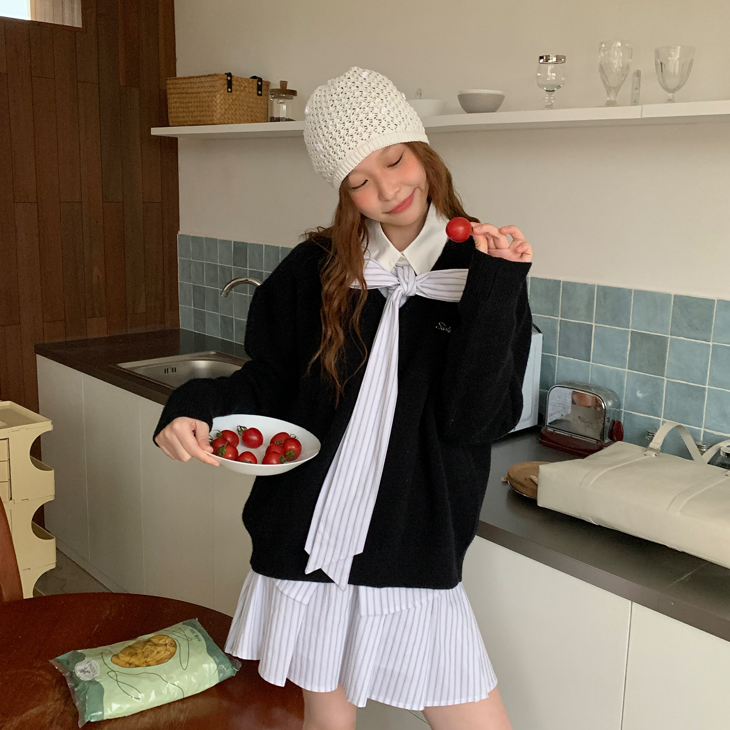 尺尺间Lsland  黑色简约v领毛衣女秋冬新款宽松叠穿百搭针织上衣