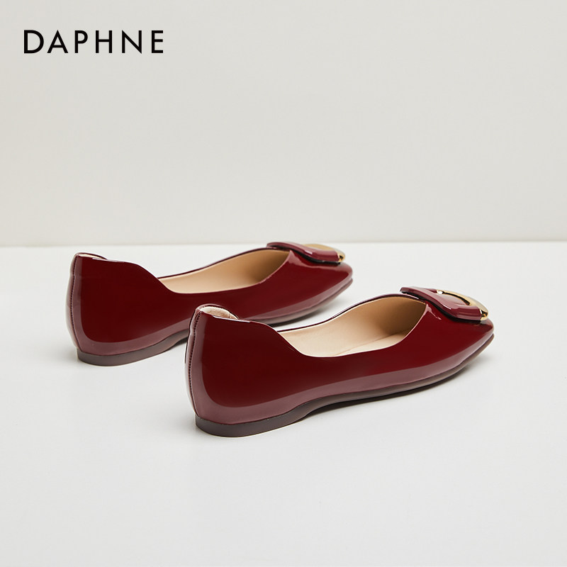 Daphne达芙妮超软漆皮小皮鞋图片