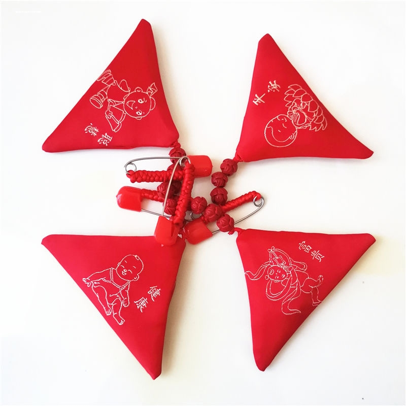 红布袋 附身符袋子十二生肖别针式三角形符袋虎年婴幼儿胎发