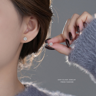 s999足银韩版轻奢雪花耳钉女纯银百搭高级感超闪锆石新款花朵耳饰