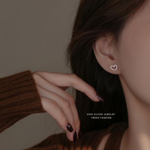 s999足银波光粼粼爱心耳钉女纯银小清新时尚百搭磨砂镂空心形耳饰