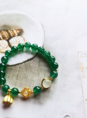 俄罗斯老矿深绿色手串天然碧玉绿草莓晶手链女沙金莲蓬吊坠轻奢风