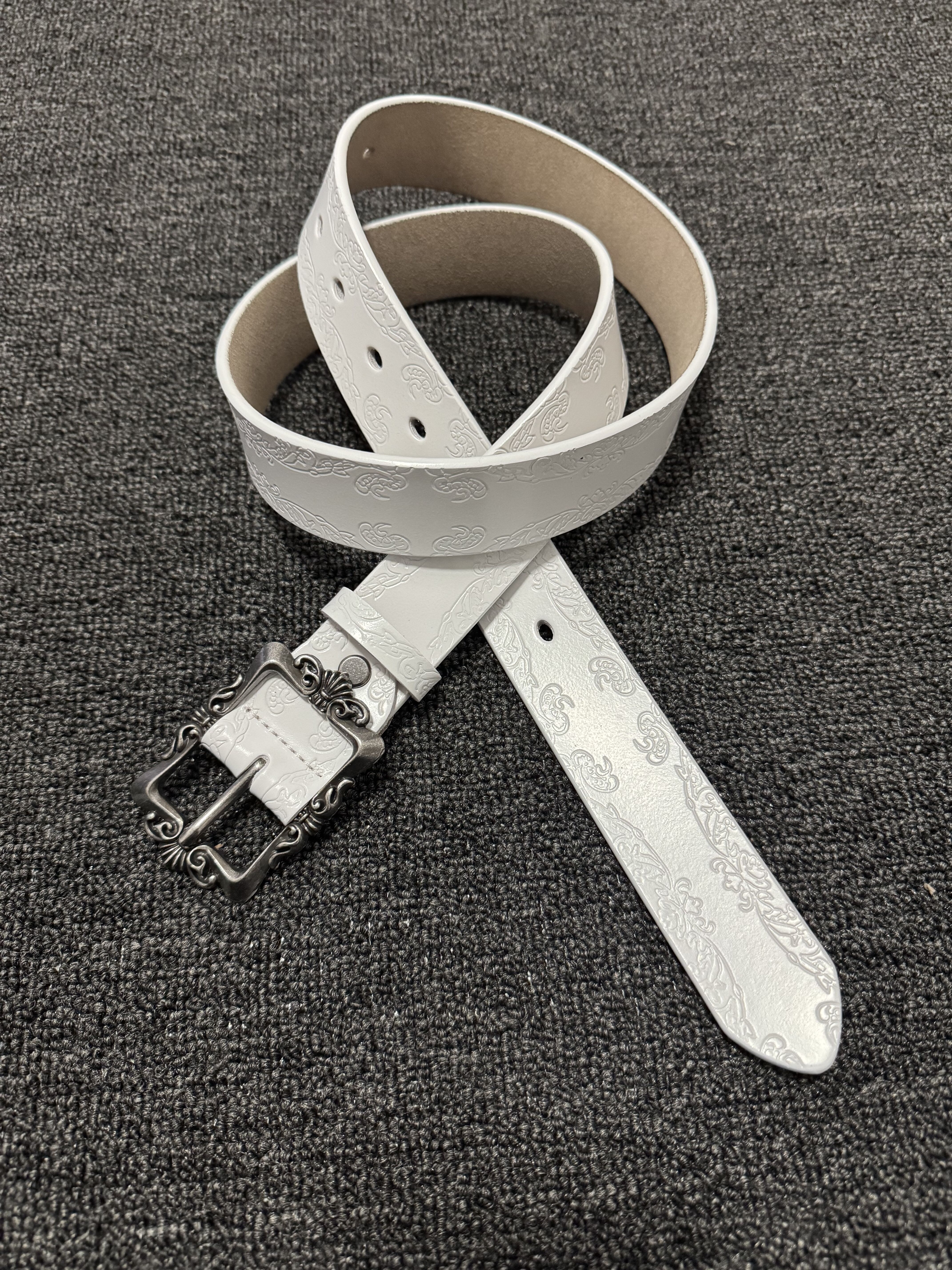Vanan 中古真皮宫廷雕花针扣腰带 vintage小众简约高级感通勤皮带