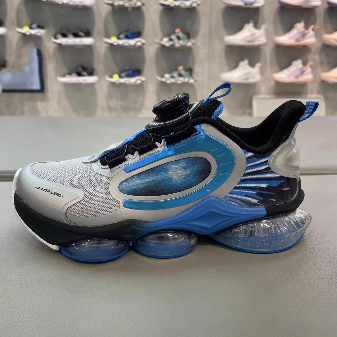 安踏儿童UFO断码清仓