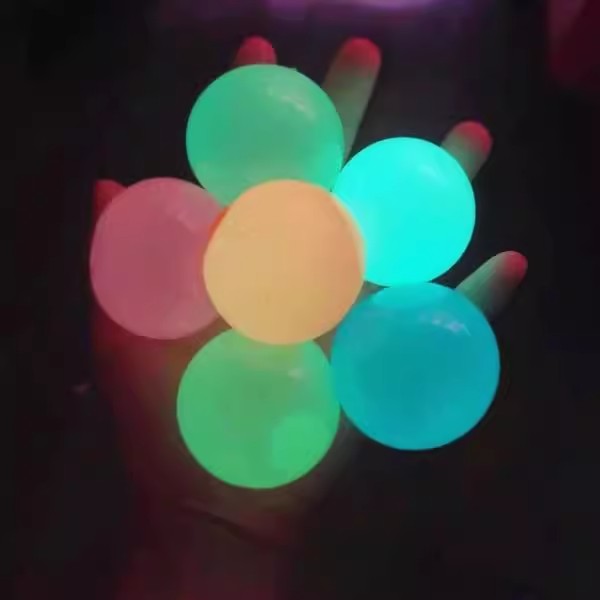创意粘粘球黏黏球扔天花板上夜光荧光粘墙抛球慢回弹玩具解压神器
