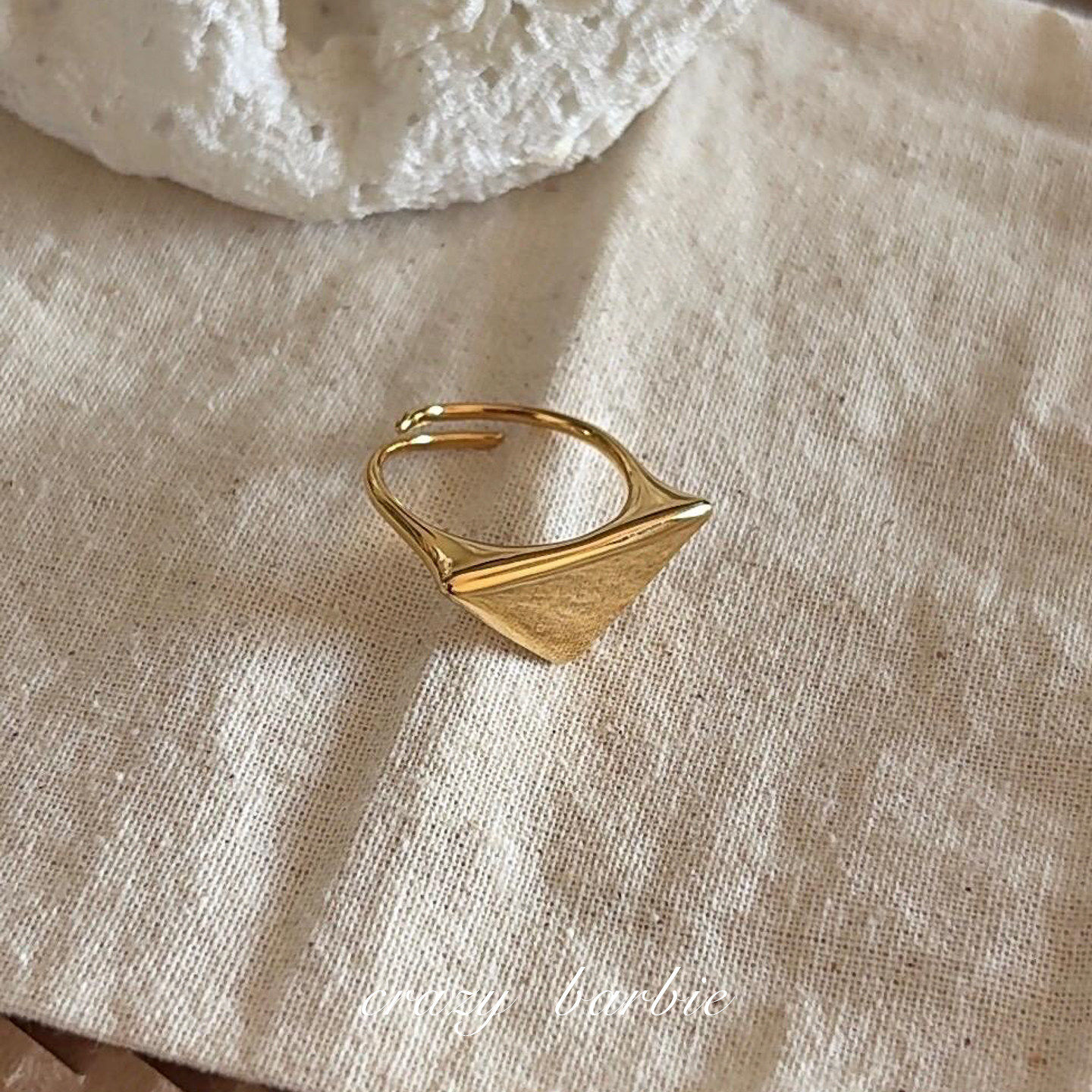 ins博主同款金色三角几何戒指女小众设计食指戒极简个性开口指环