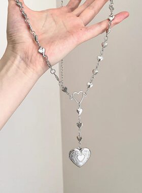 银色爱心浮雕项链百搭颈链锁骨链