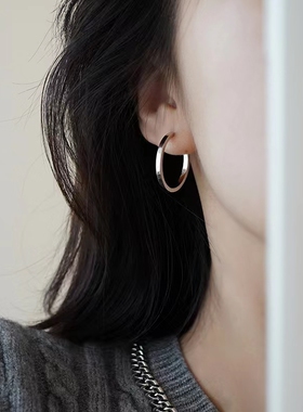 法式素圈耳环2025新款爆款高级感轻奢圈圈耳扣独特漂亮耳圈耳饰女