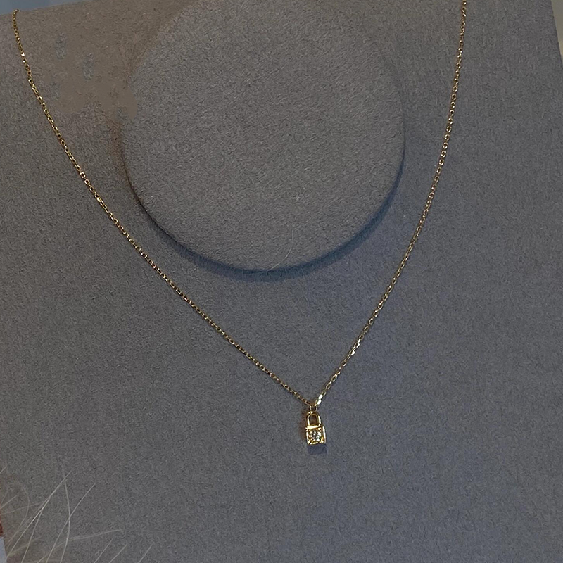 小锁头项链女款2025新款配饰颈链