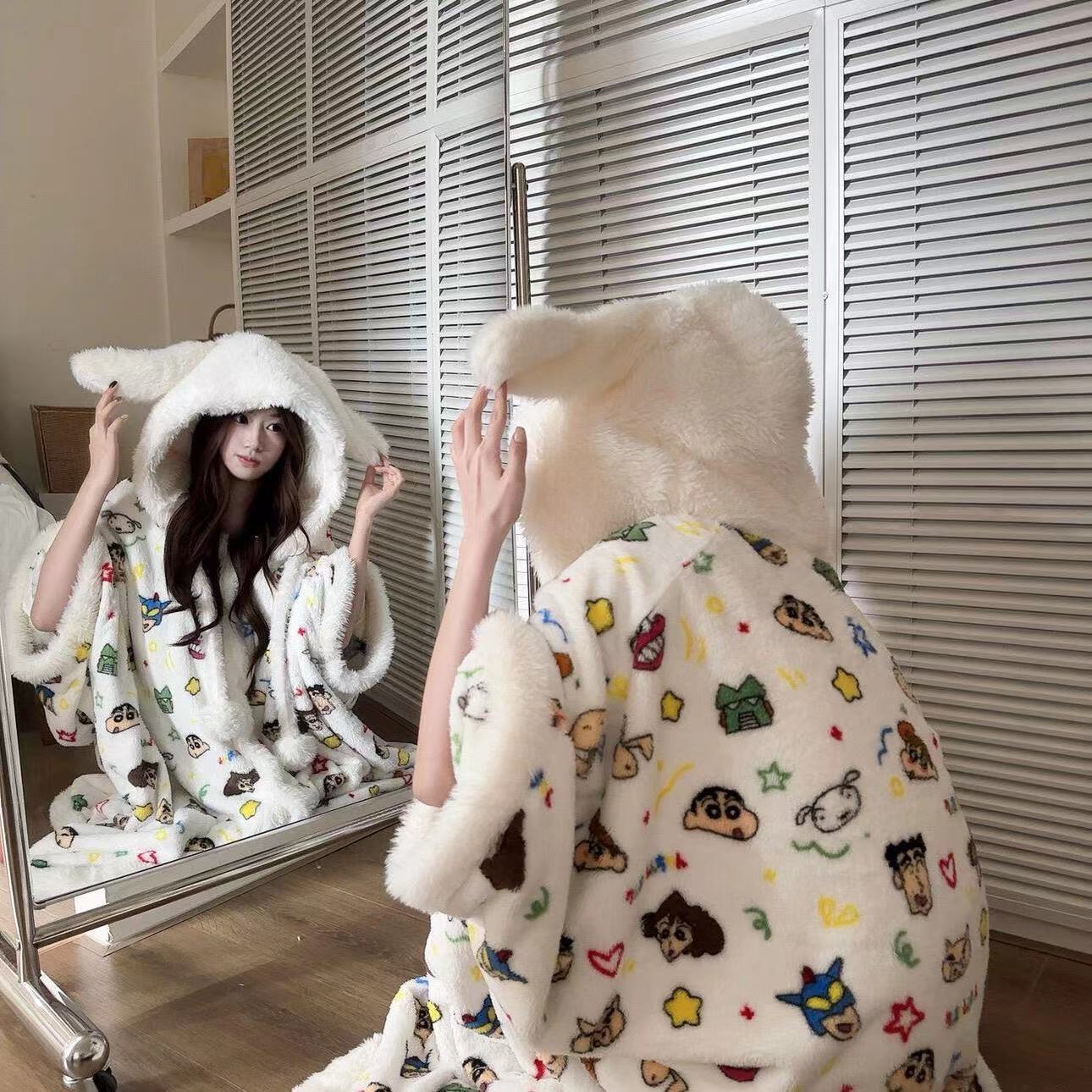 卡通蜡笔小新加绒睡袍女款