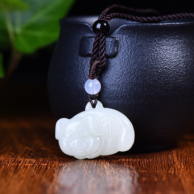 天然和田玉福猪吊坠男女生项链吉祥如意本命年挂件玉石饰品配饰