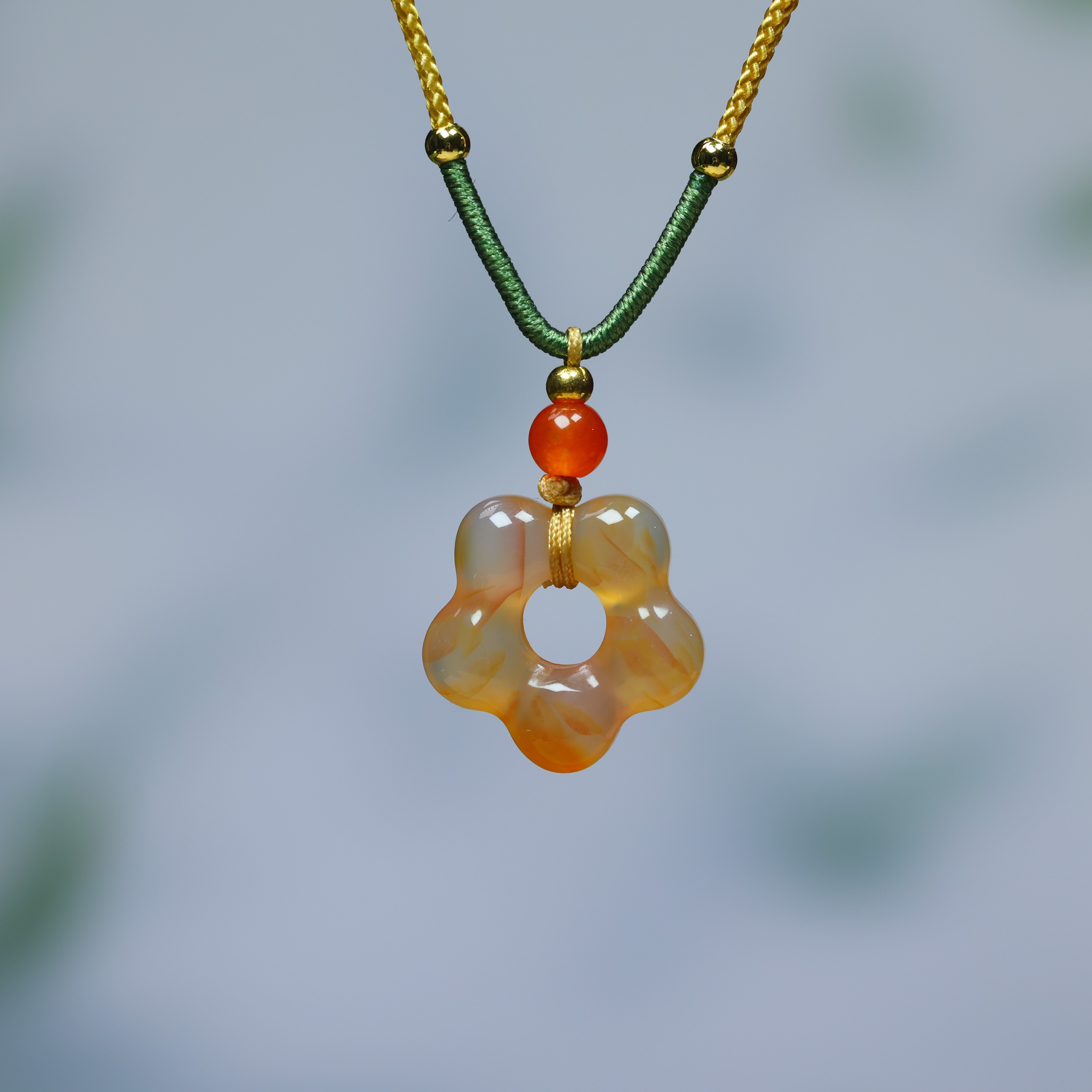 玉髓花朵吊坠女生简约小众饰品