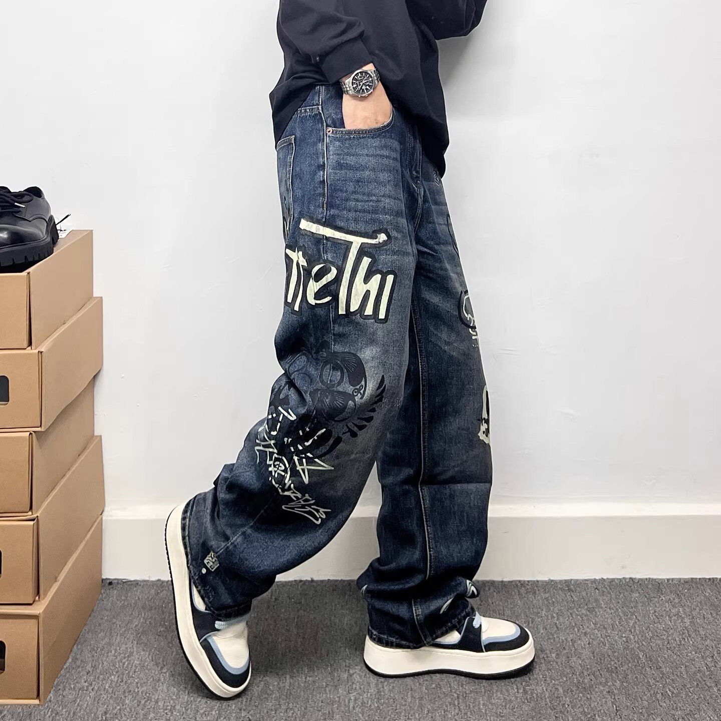 潮牌卡通涂鸦牛仔裤男复古做旧宽松直筒裤个性印花街头风痞帅长裤