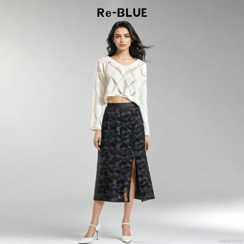 浪漫灵动剪花肌理侧开叉半身裙