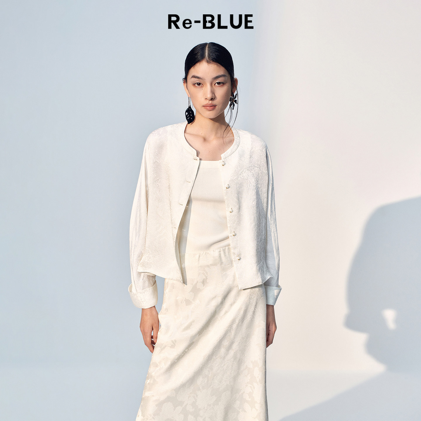 Re-BLUE轻奢优雅女装轻中式提花面料圆领长袖开衫气质通勤短外套