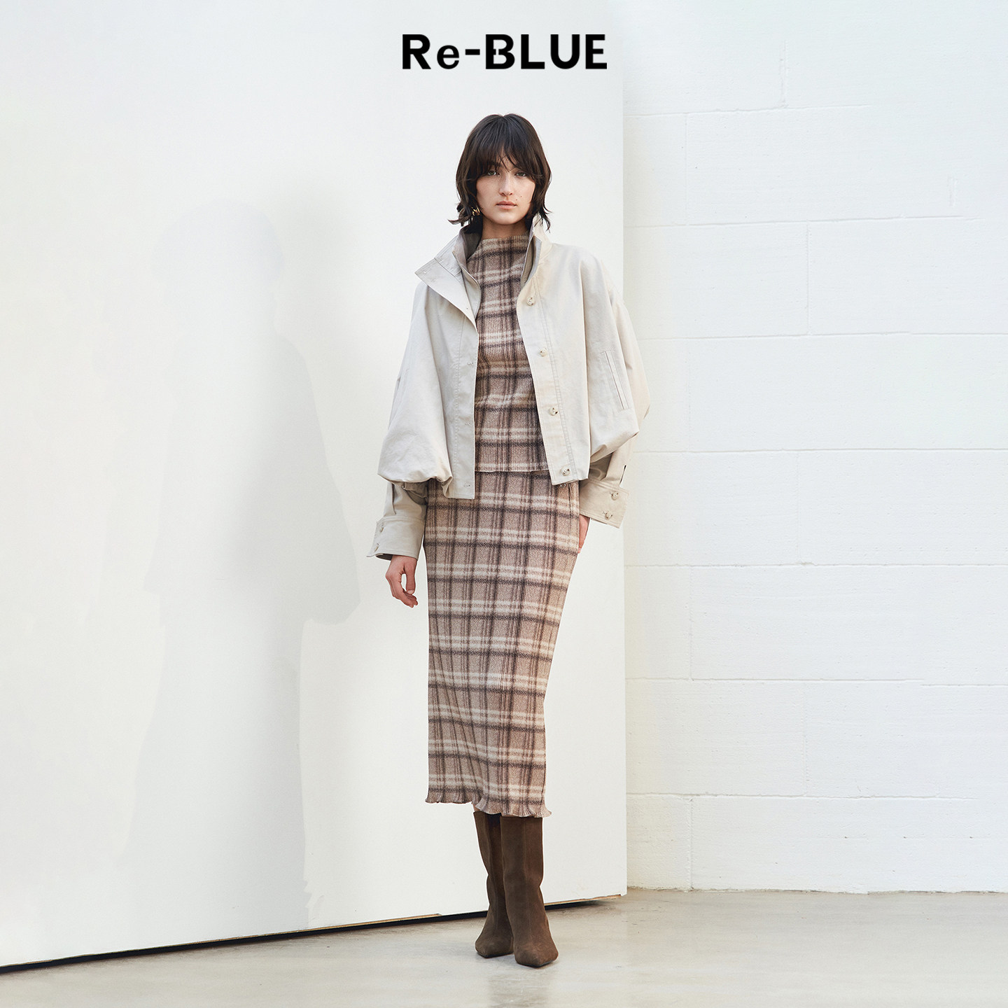 Re-BLUE轻奢优雅女装复古时尚简约率性花苞型两面穿短款风衣外套