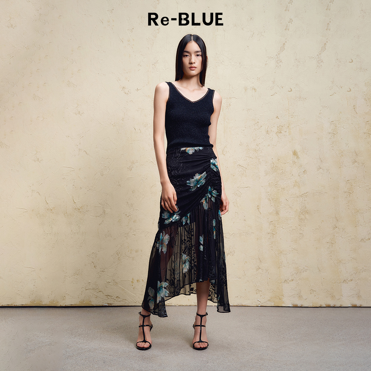 ReBLUE精致贵气百搭V领针织背心