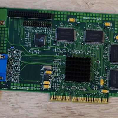 Creative CT6620 3DLABS Permedia2 4M  AGP 显卡