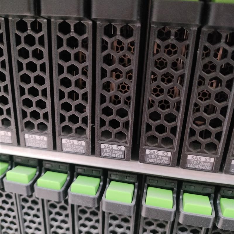 富士通 CA07670-E741  1T 1TB SAS 2.5 DX100/500  S3硬盘 原装