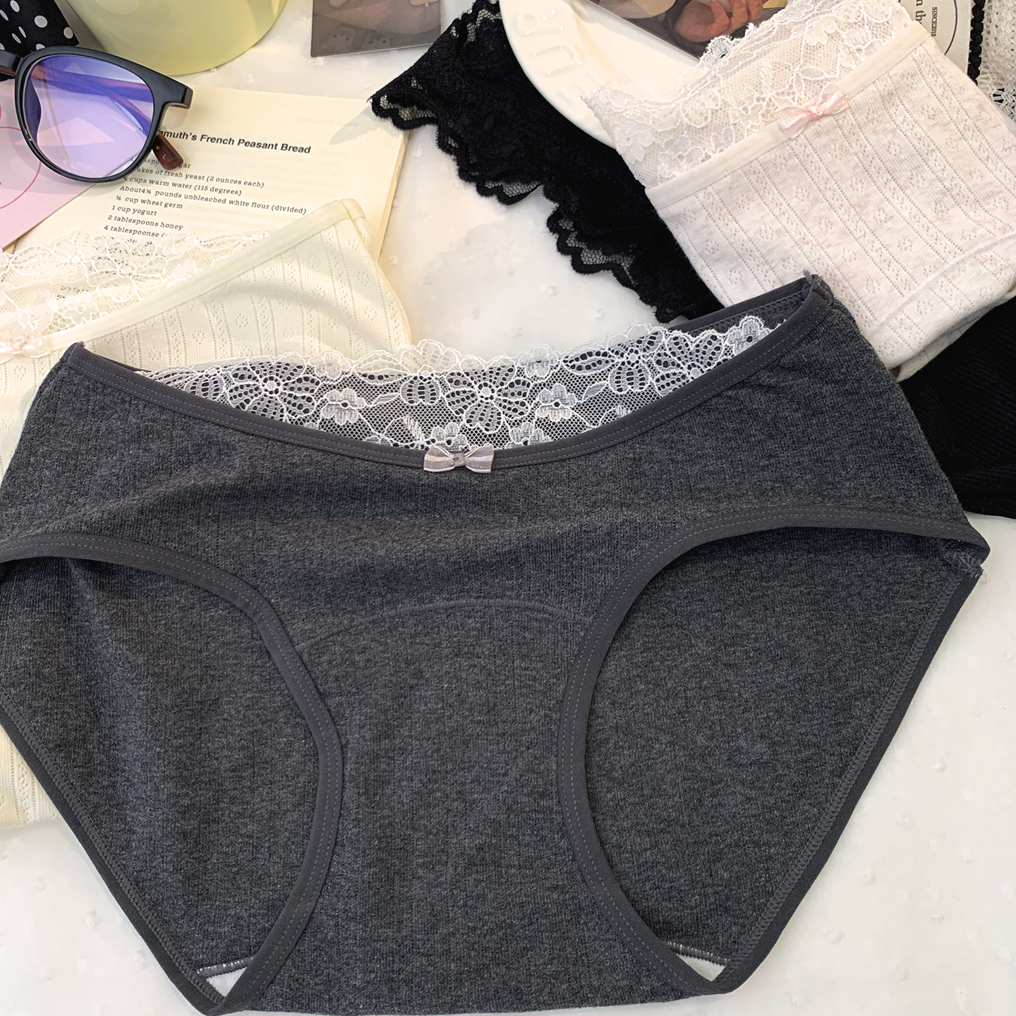 纯棉蕾丝抗菌全棉裆中腰三角裤