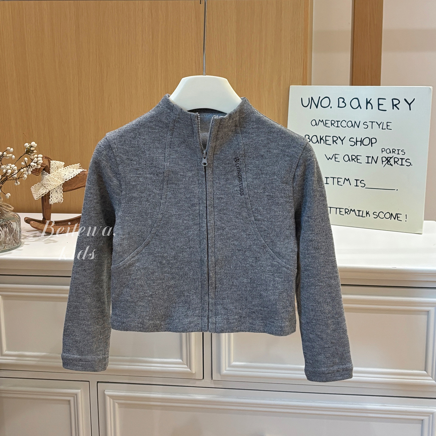 新款女童秋装百搭灰色运动外套女宝宝外穿休闲款时尚洋气潮牌童装