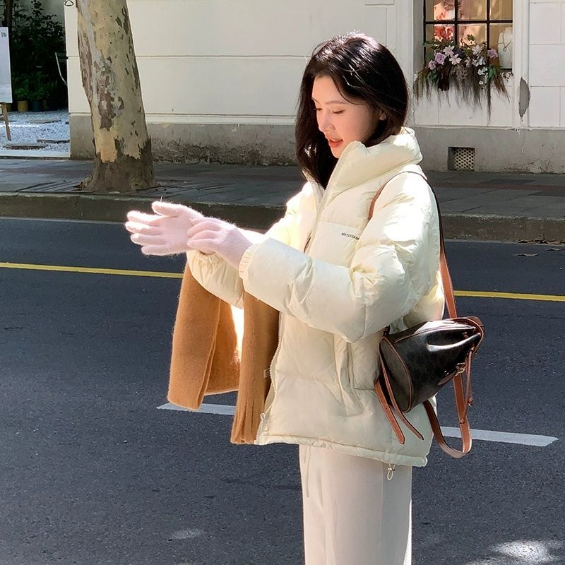 韩系小个子羽绒服女白鸭