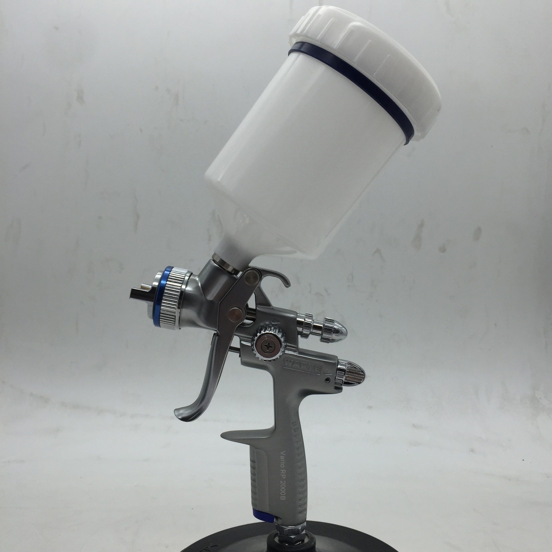正品瓦尔特2000g上壶喷枪 省漆高雾化1.3口径气动喷漆枪供应