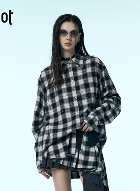 uhot/诱货黑白撞色怀旧格纹回潮衬衫女烫钻钉珠经典百搭UWWW1C153