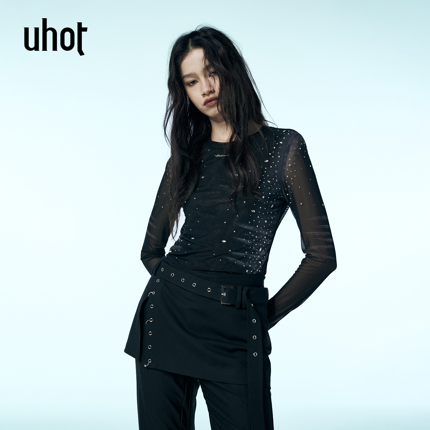 uhot/诱货猫须印花烫钻小衫