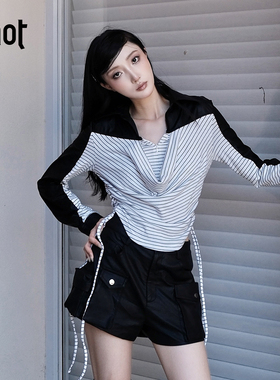 uhot/诱货黑白撞色条纹荡领针织衫女慵懒随性气质新款 UWWA2N652M
