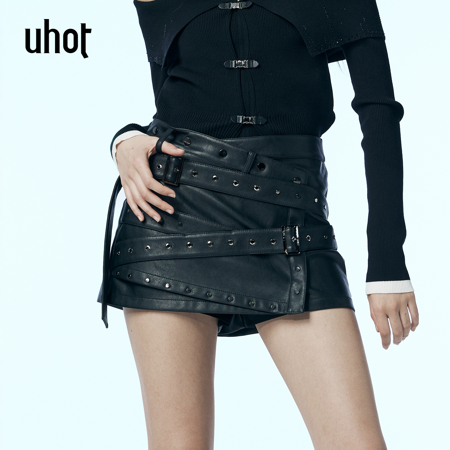 黑色重工铆钉缠带结构A字半裙