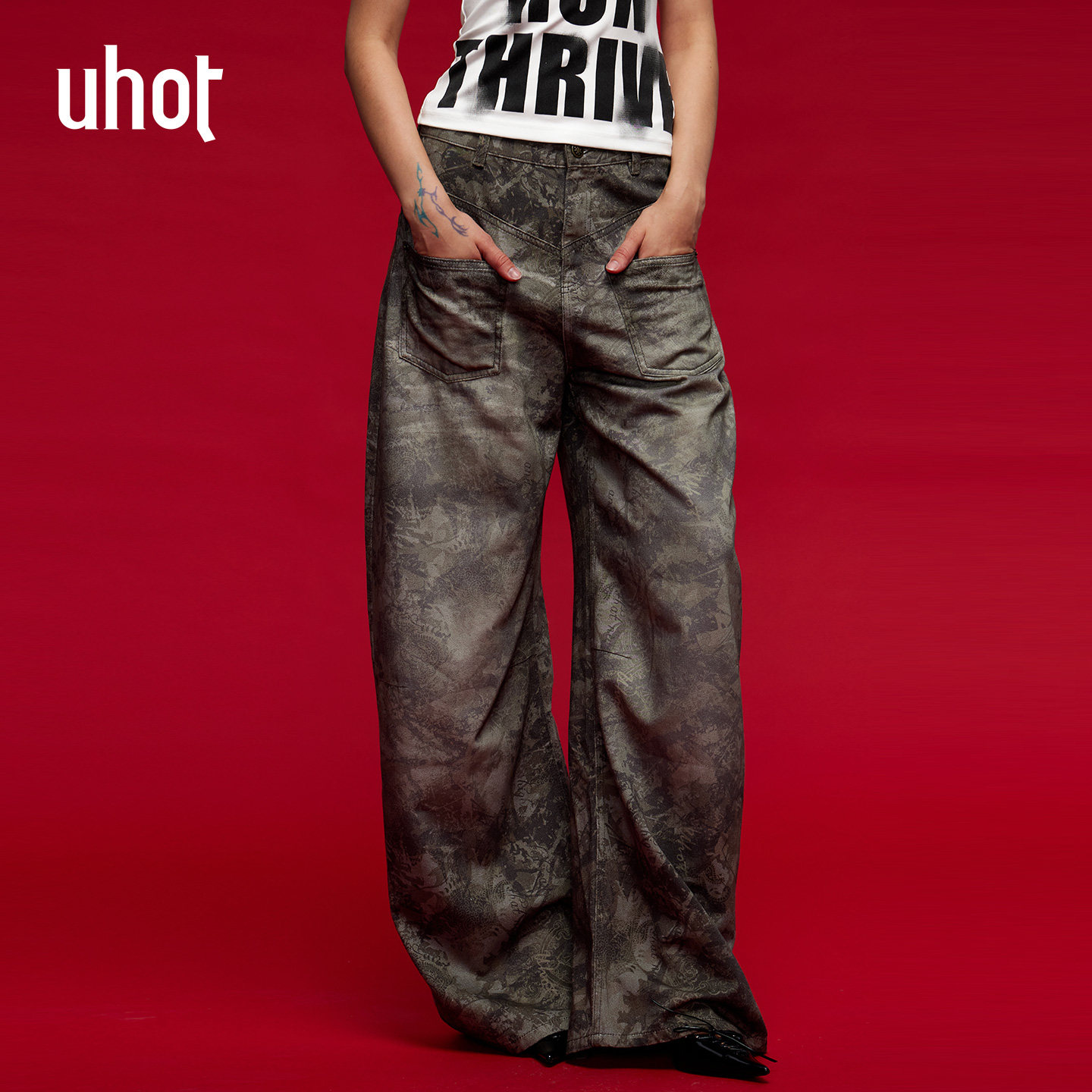 uhot/诱货26夏迷彩复古印花牛仔裤经典做旧街头酷感女UWLR2K264