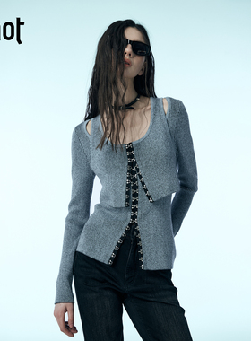 uhot/诱货蓝色勾扣叠穿针织衫两件套修身针织开衫冬新款UWWW1Z147