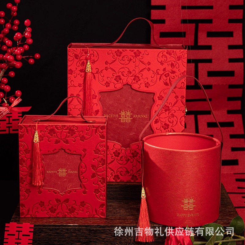 新款中式伴手礼盒结婚喜糖盒复古婚庆烫金手提盒婚礼红色糖果空盒