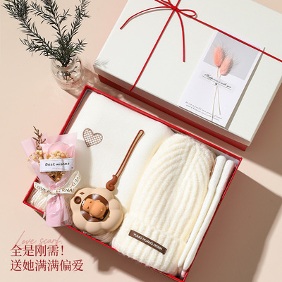 生日礼物女生实用送闺蜜女孩子围巾手套礼盒创意高级感保暖伴手礼