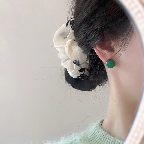 伊灿天然绿翡翠玉石耳钉女纯银