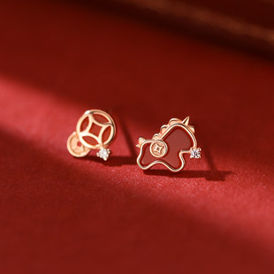 S999纯银针本命年招财马耳钉女2026年新款爆款高级感耳环轻奢耳饰