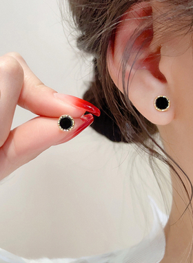 S999纯银针黑色养耳洞耳钉女小巧精致耳环2025新款爆款高级感耳饰