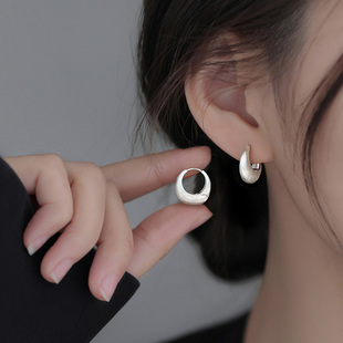 冷淡风拉丝素圈耳环女纯银2025新款爆款高级耳环小众轻奢圈圈耳饰