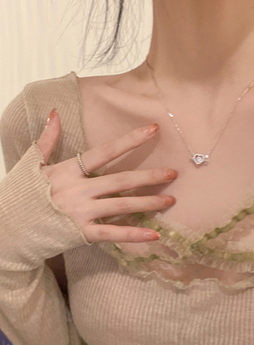 天使之翼爱心项链女2025年新款潮气质高级感设计小众锁链连女颈链