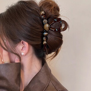 轻奢圆珠抓夹女2025款爆款气质百搭鲨鱼夹小众设计高级感发饰发夹