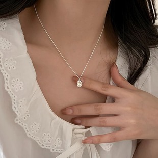 天然淡水巴洛克珍珠项链女新款时尚冷淡风轻奢小众锁骨链气质颈链