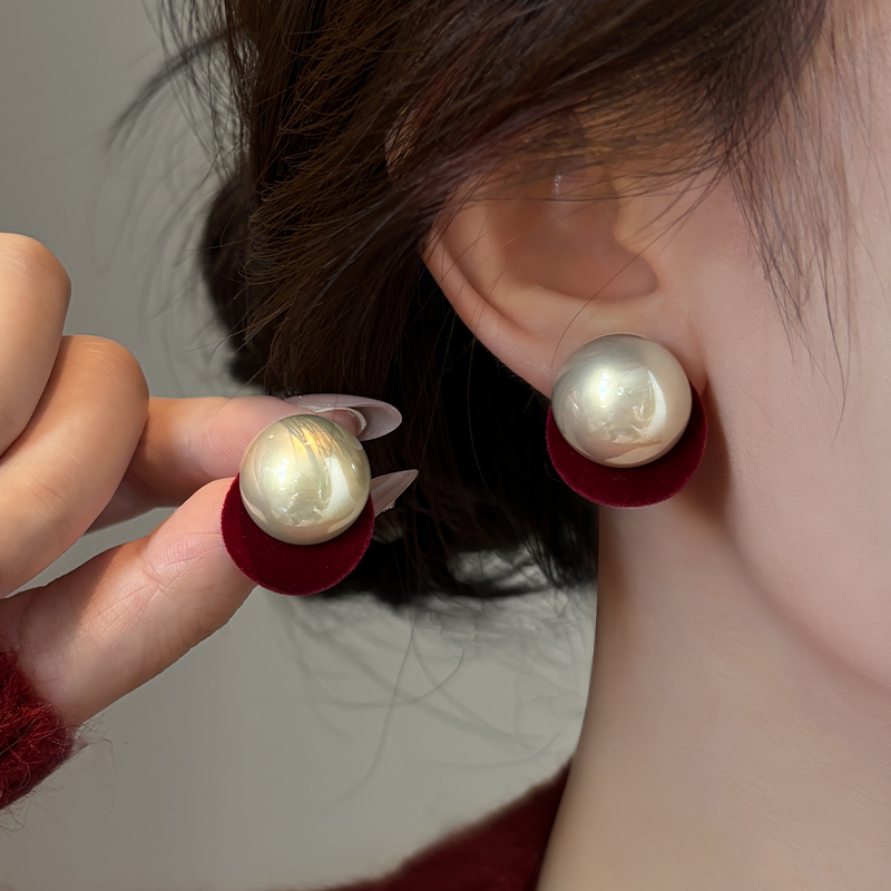 红色绒布半圆珍珠耳钉女纯银小众设计感耳环2025新款爆款百搭耳饰