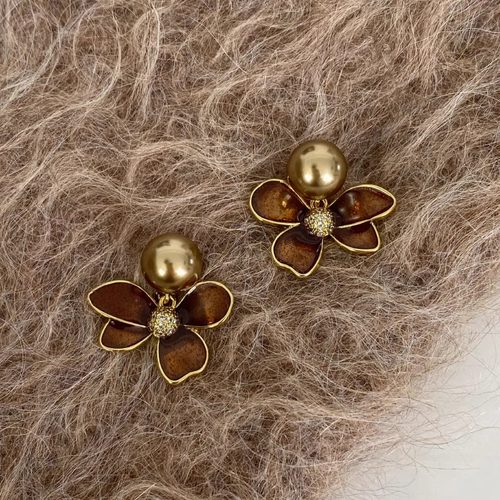 伊灿咖色复古花朵珍珠耳钉女纯银