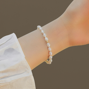 天然淡水小米粒珍珠手链2025年新款潮手饰小众设计感百搭时尚手环