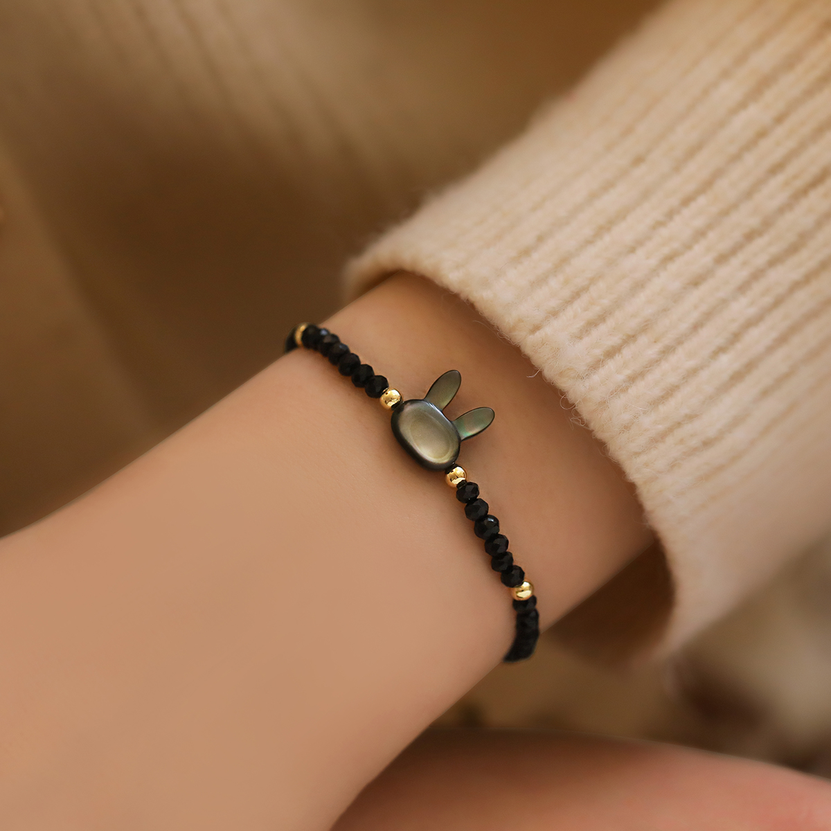 伊灿黑色串珠水晶猫咪手链女