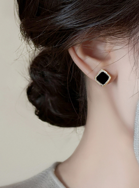 轻奢黑色方块纯银耳钉女气质简约2025新款爆款耳饰设计感高级耳环