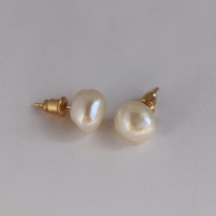 不规则天然淡水珍珠耳钉女纯银养耳洞小众设计感高级耳环气质耳饰