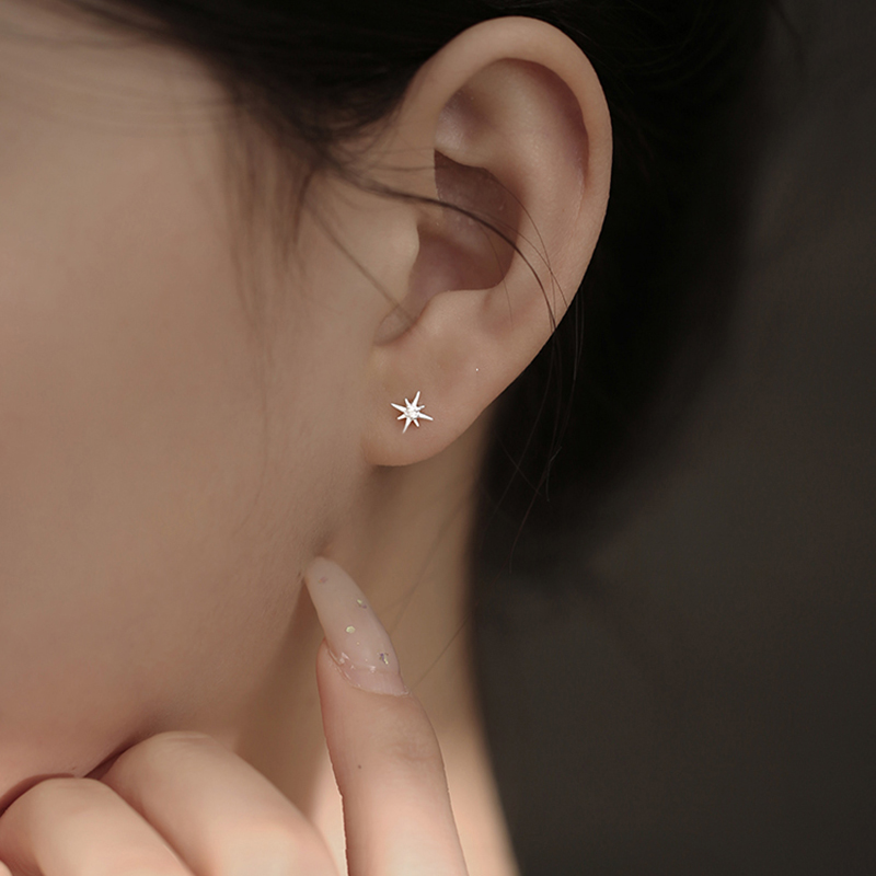伊灿S999纯银针八芒星精致耳钉女