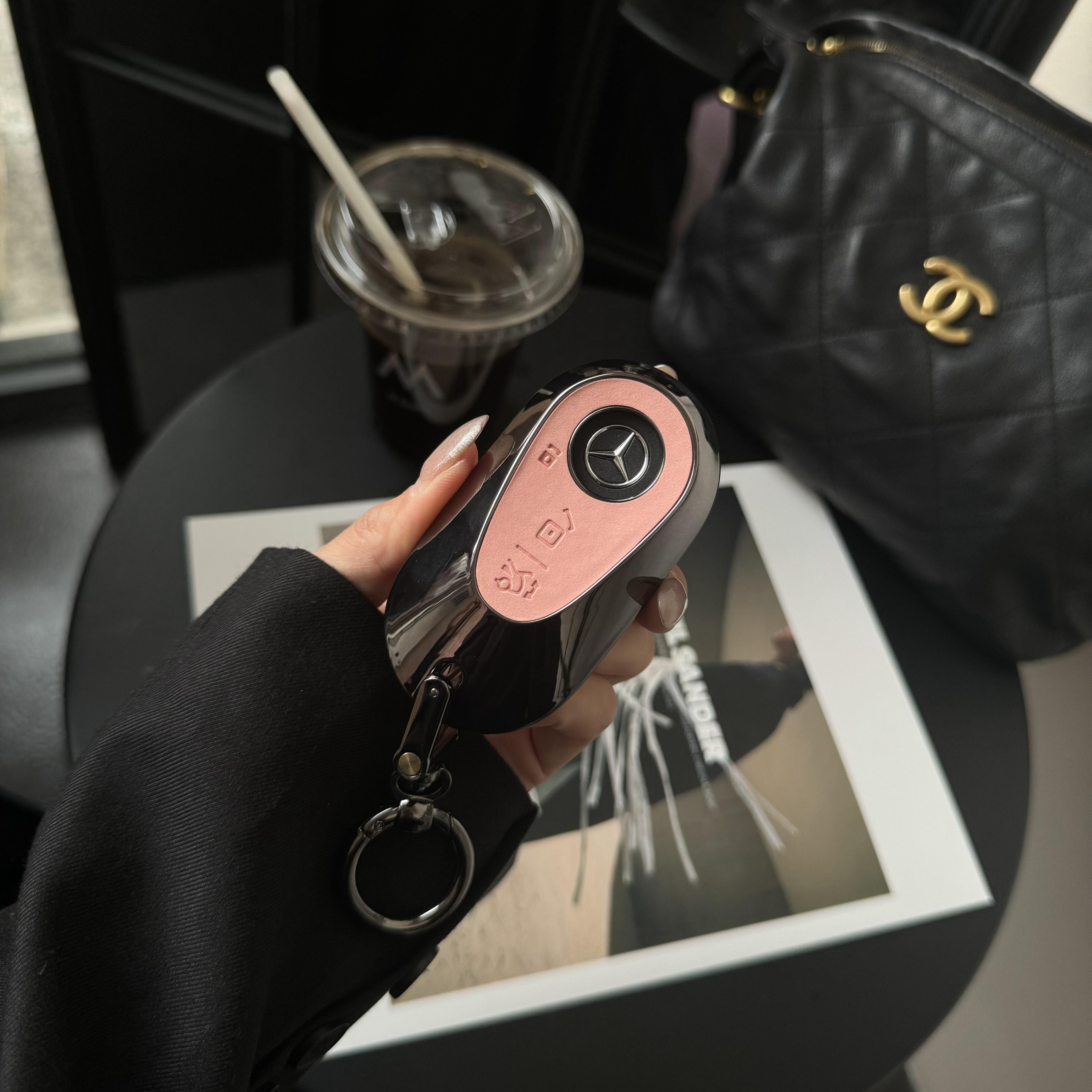 适用于宾士钥匙套新C级c260l车c200l壳S级E级gle/glc/eqs/eqe扣女